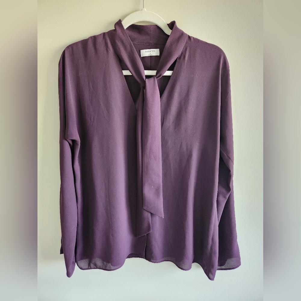 Aritzia Babaton bow tie button up blouse